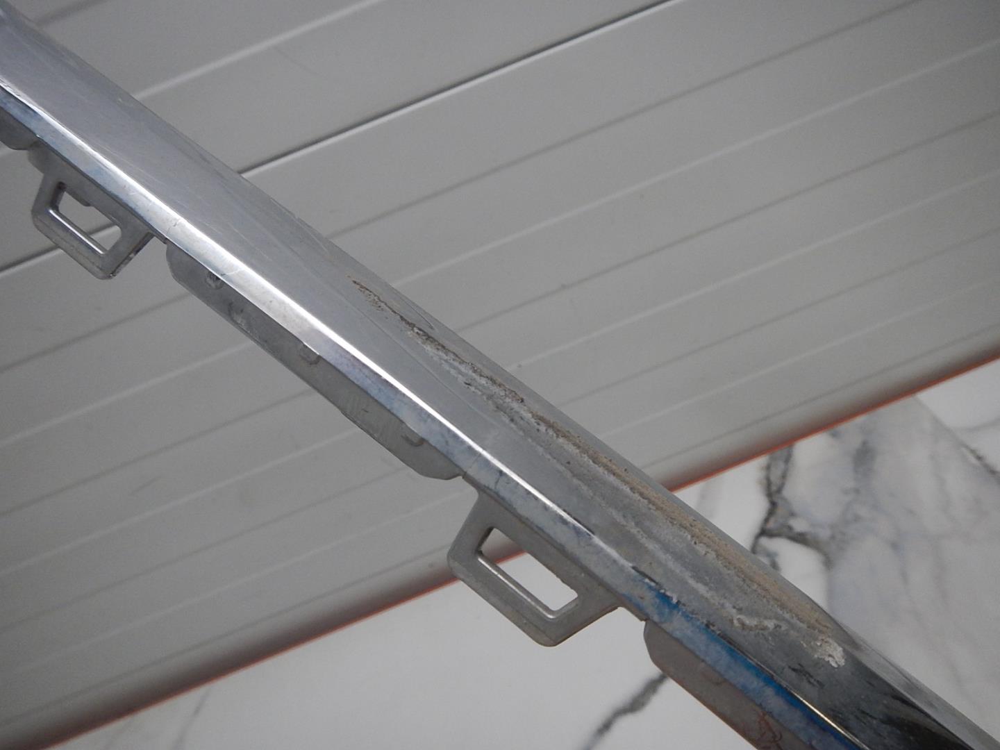 Молдинг заднего бампера