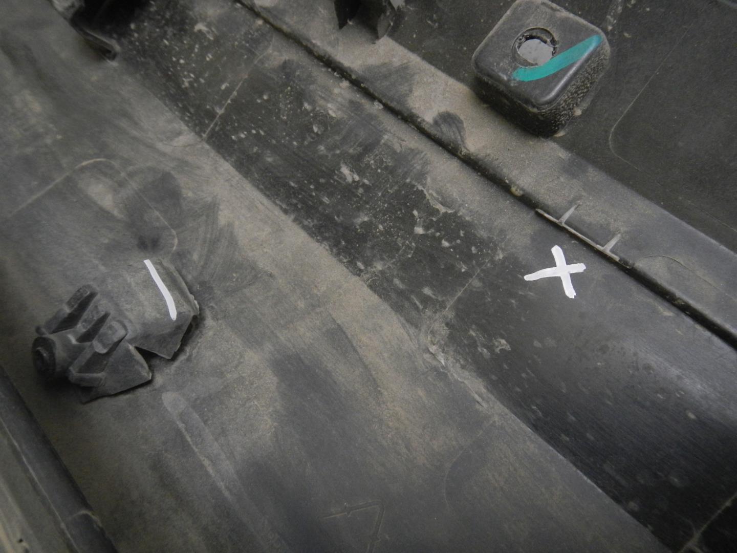 Молдинг задней правой двери