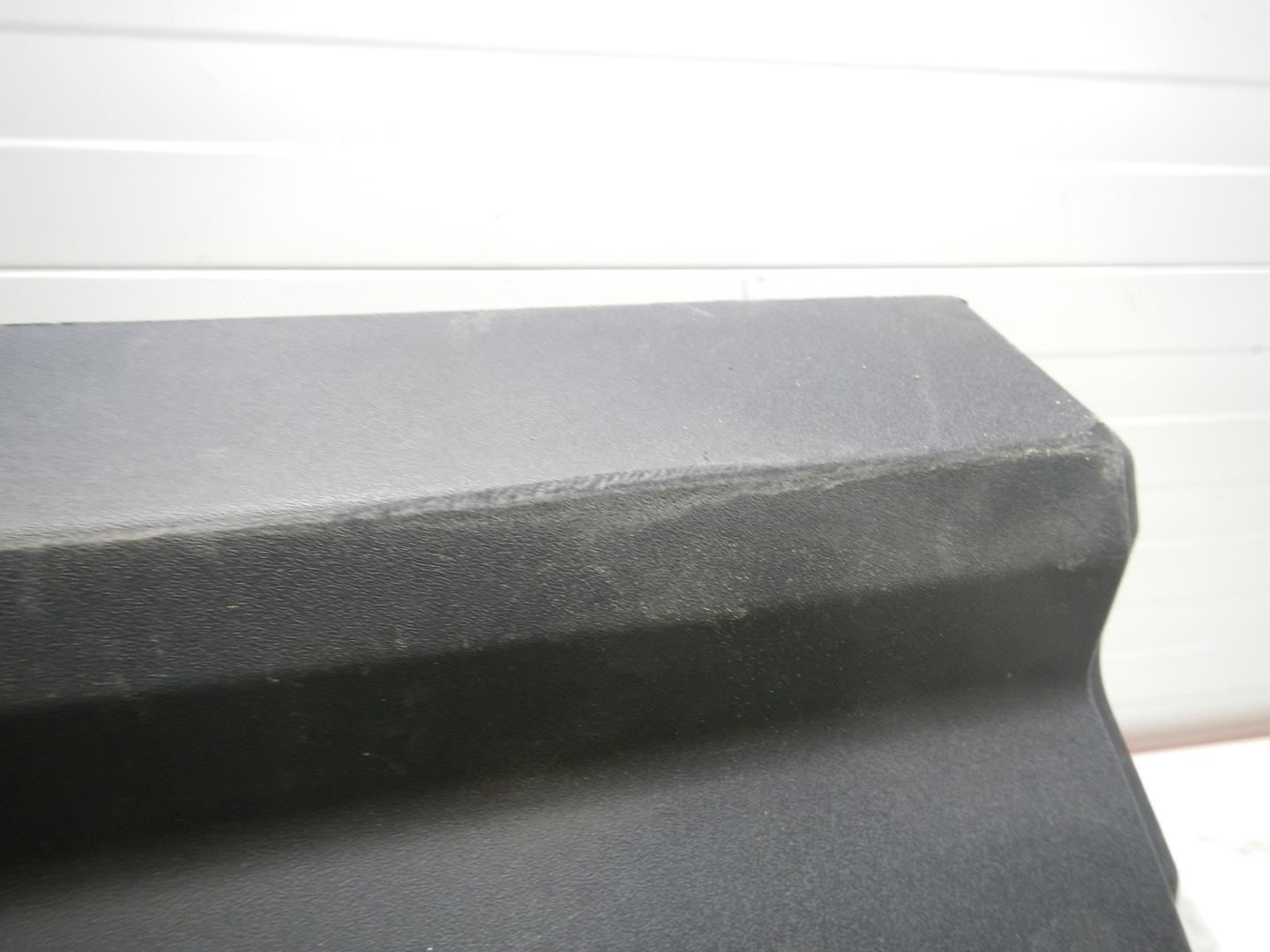 Молдинг задней правой двери