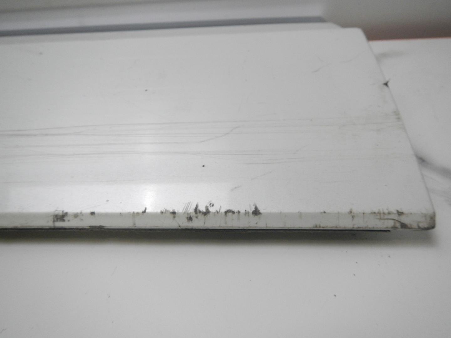 Молдинг передней левой двери