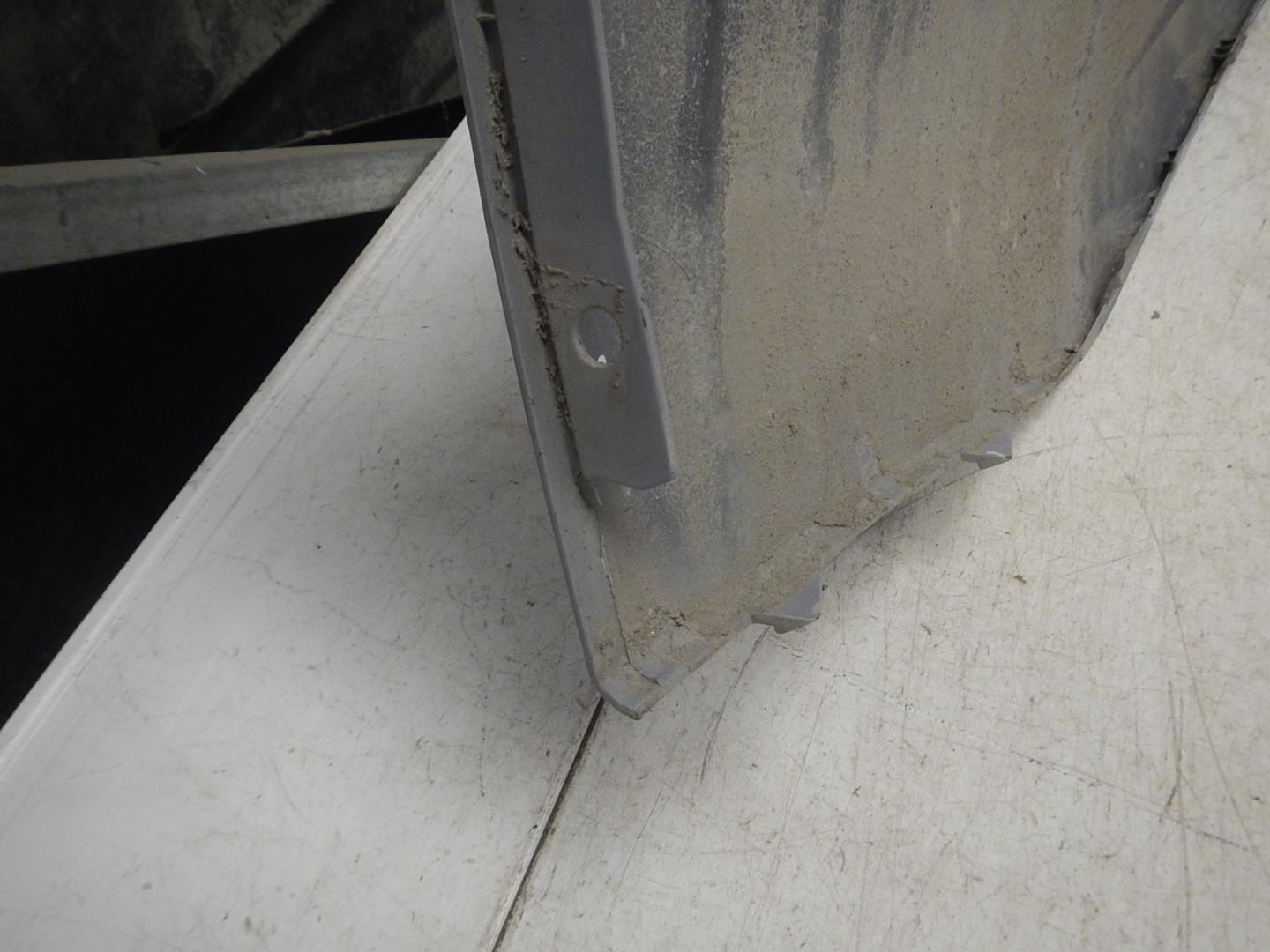 Бампер задний