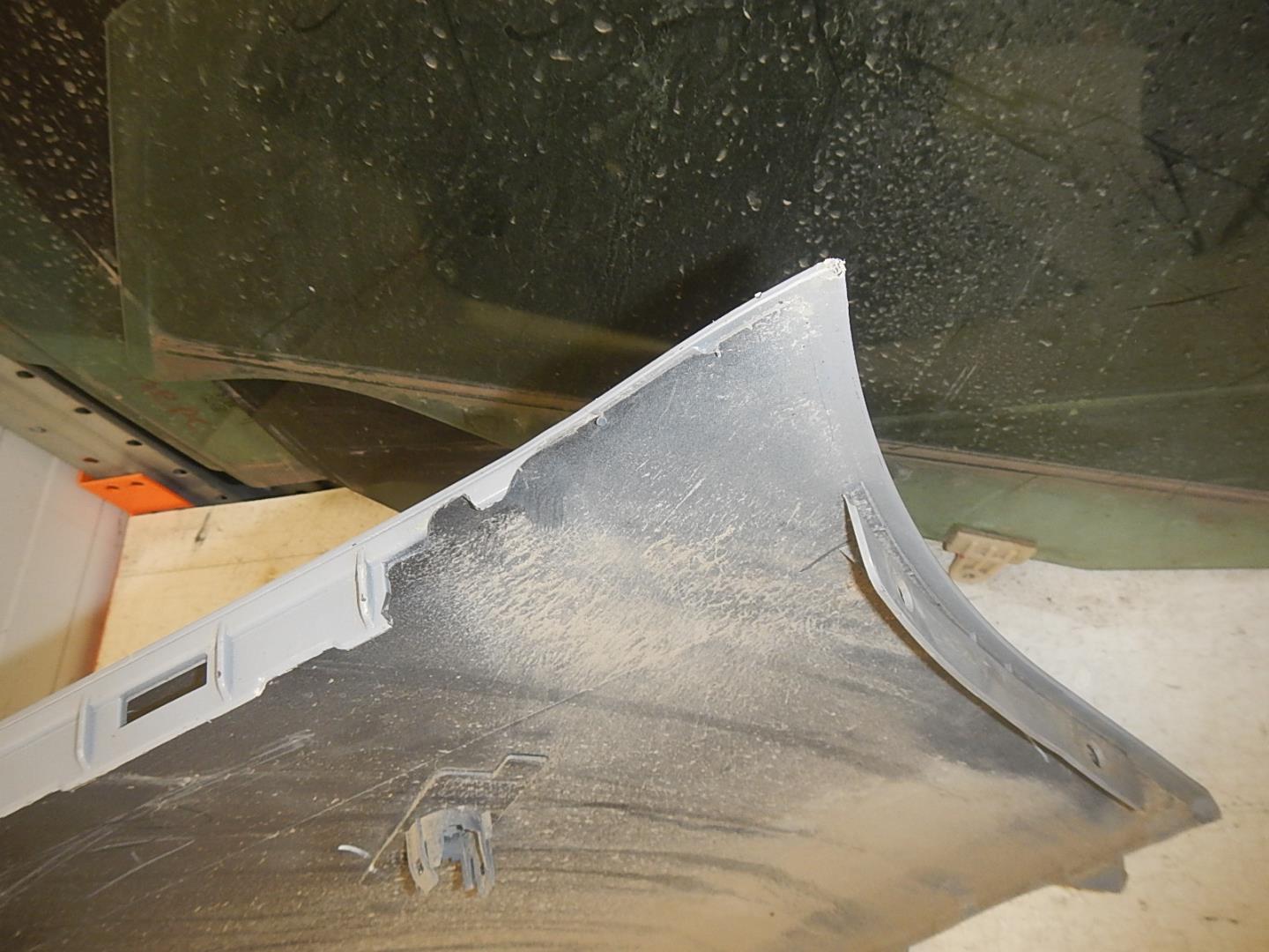 Бампер задний