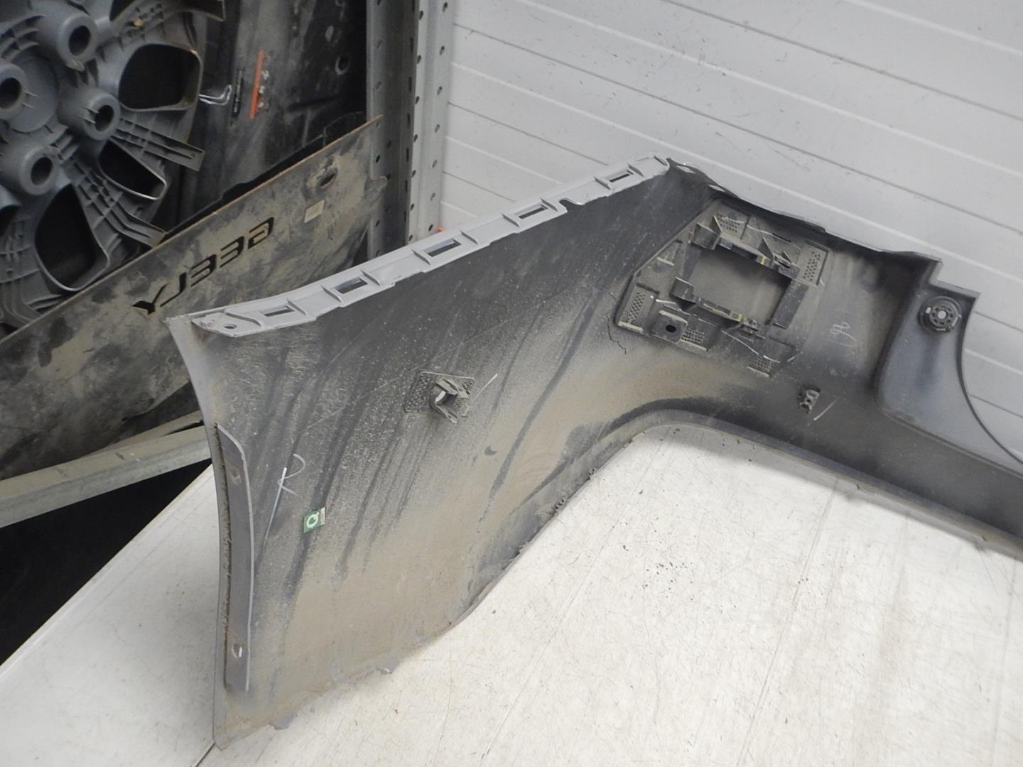 Бампер задний