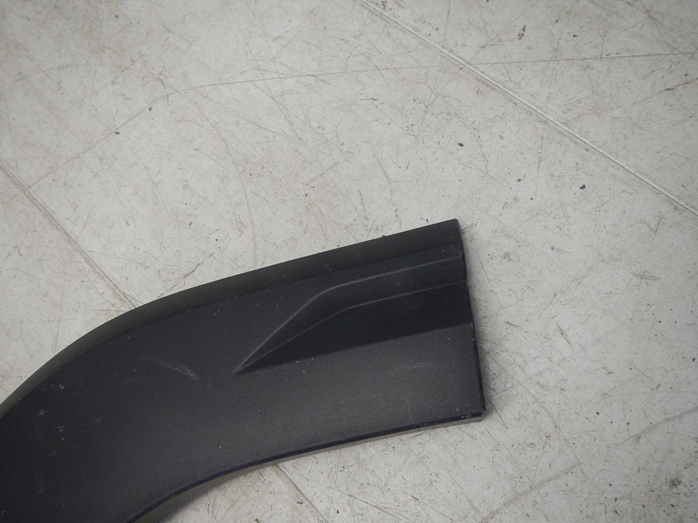 Накладка двери задней левой