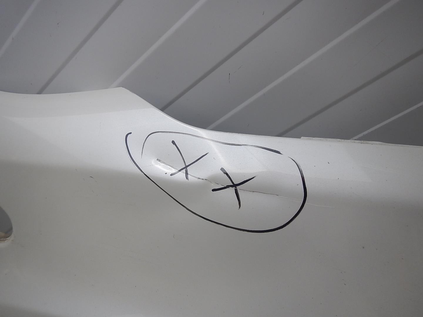 Крыло переднее правое