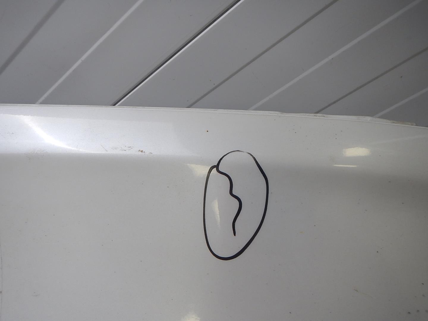 Крыло переднее правое