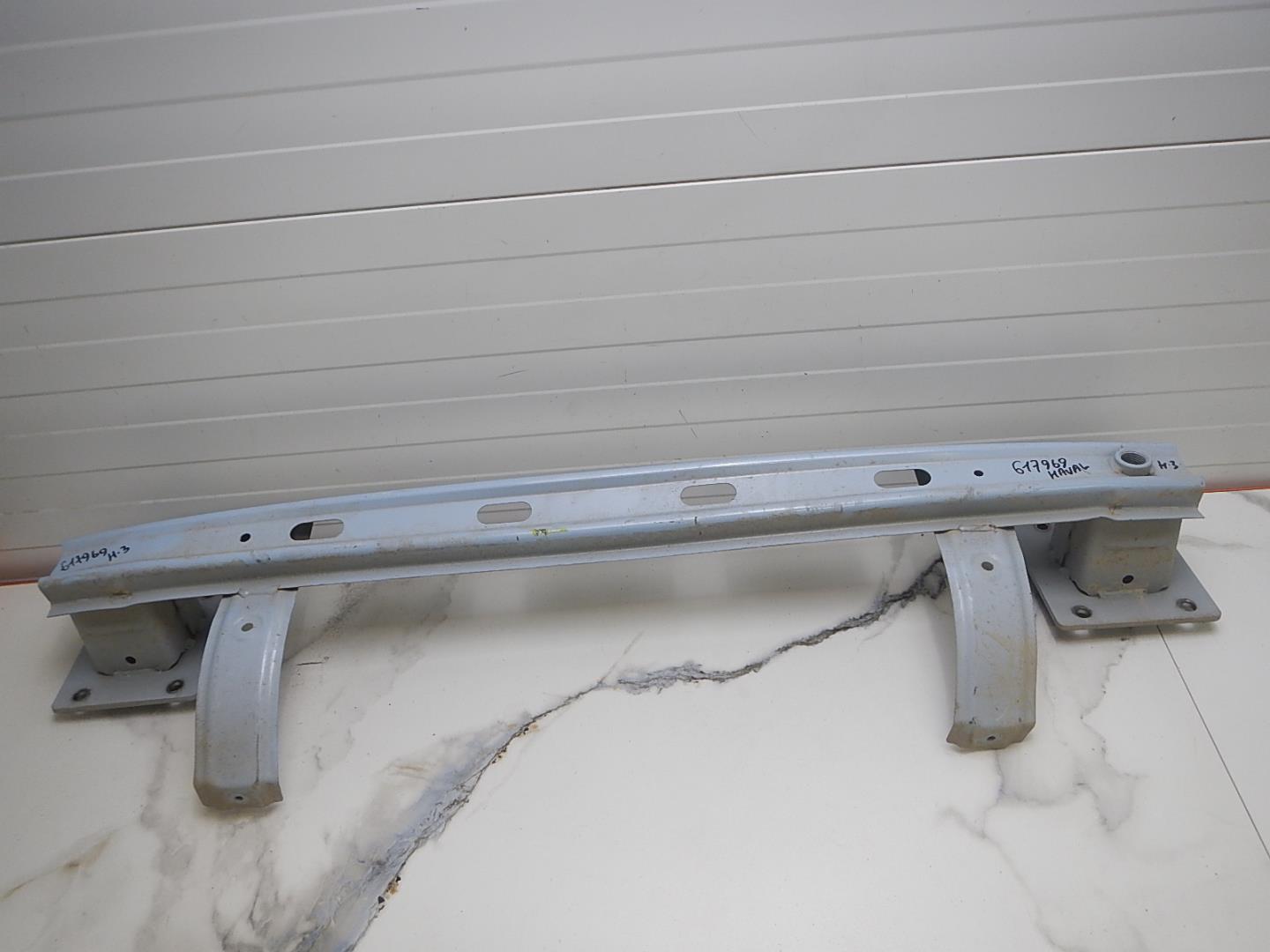 Усилитель заднего бампера