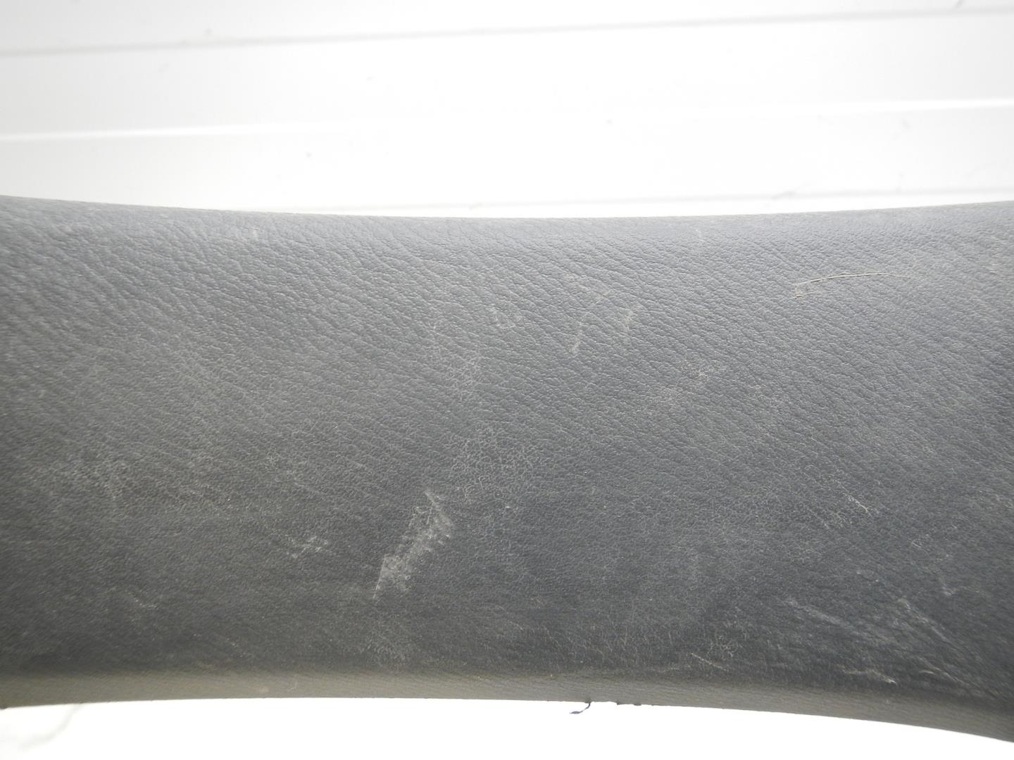 Обшивка двери багажника