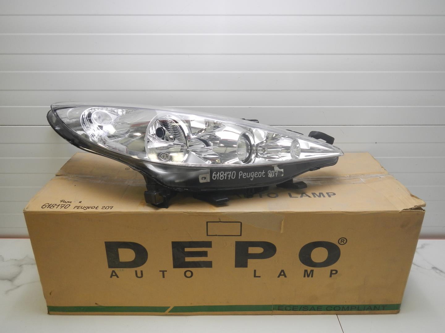 Фара правая