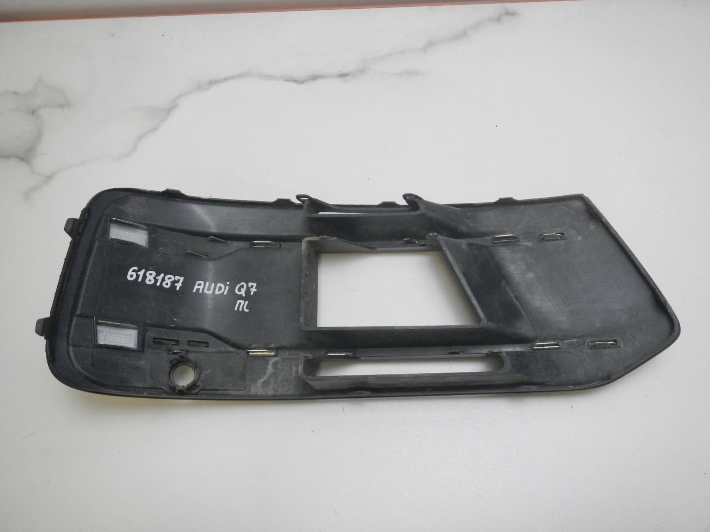 Решетка в бампер левая