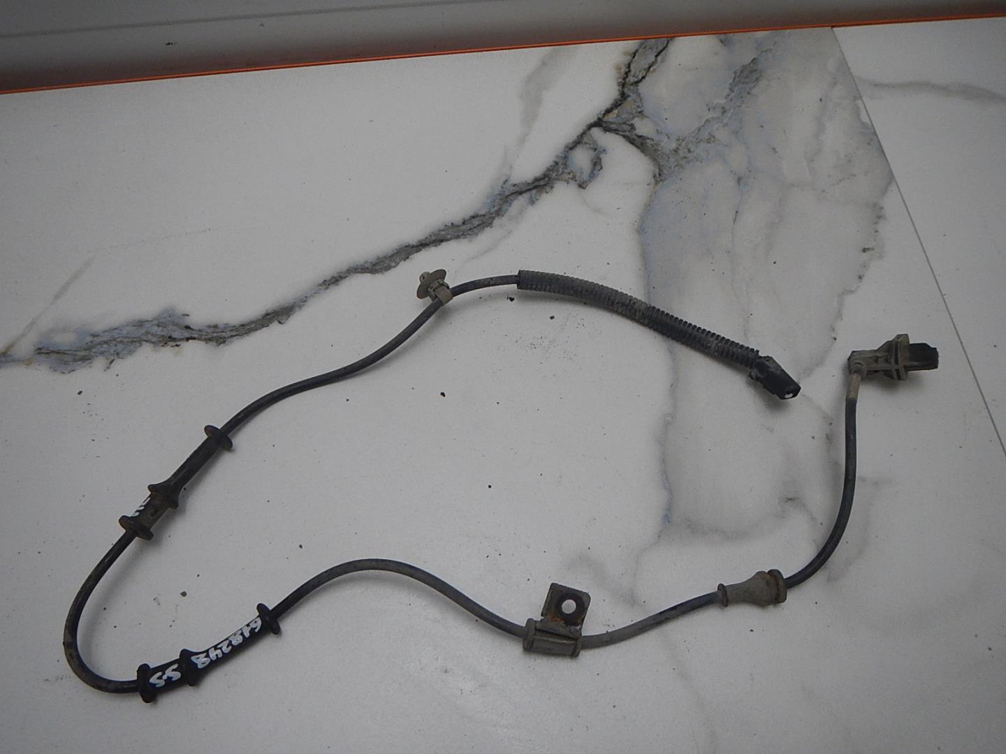 Датчик ABS передний левый