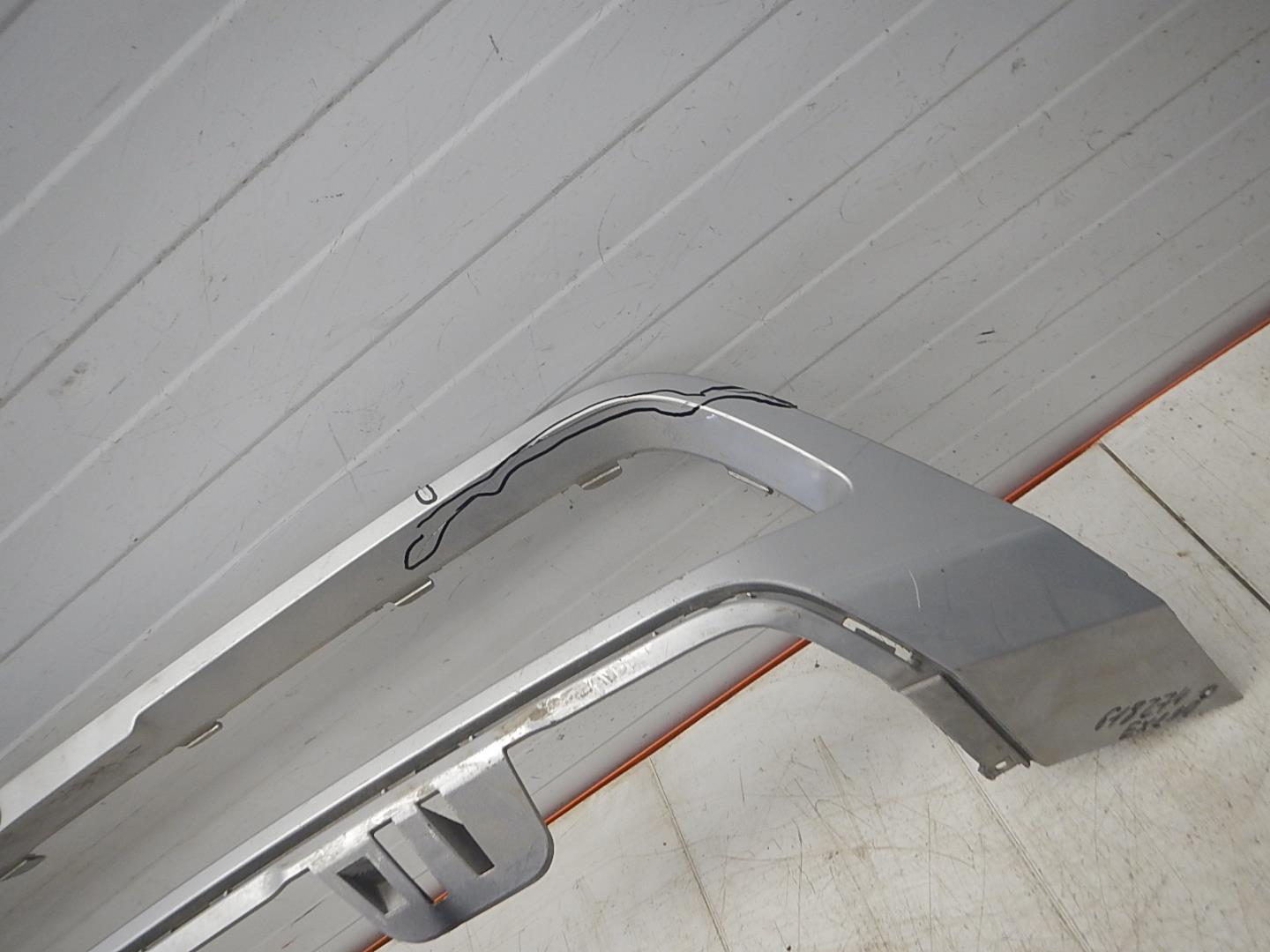 Накладка переднего бампера