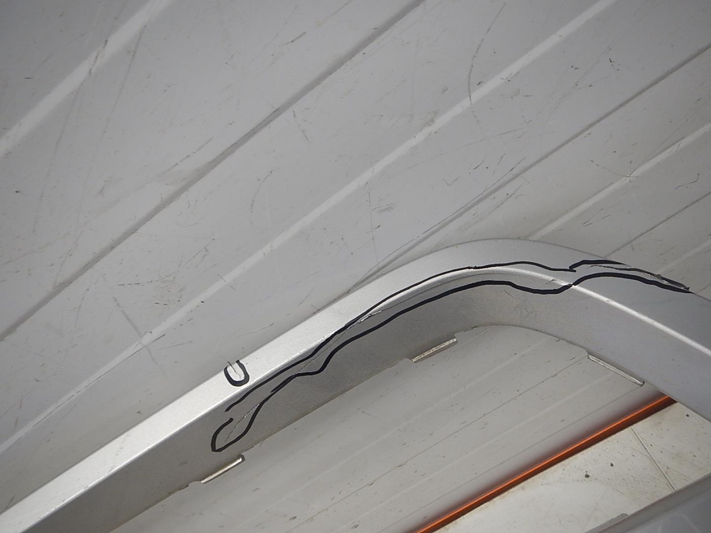 Накладка переднего бампера