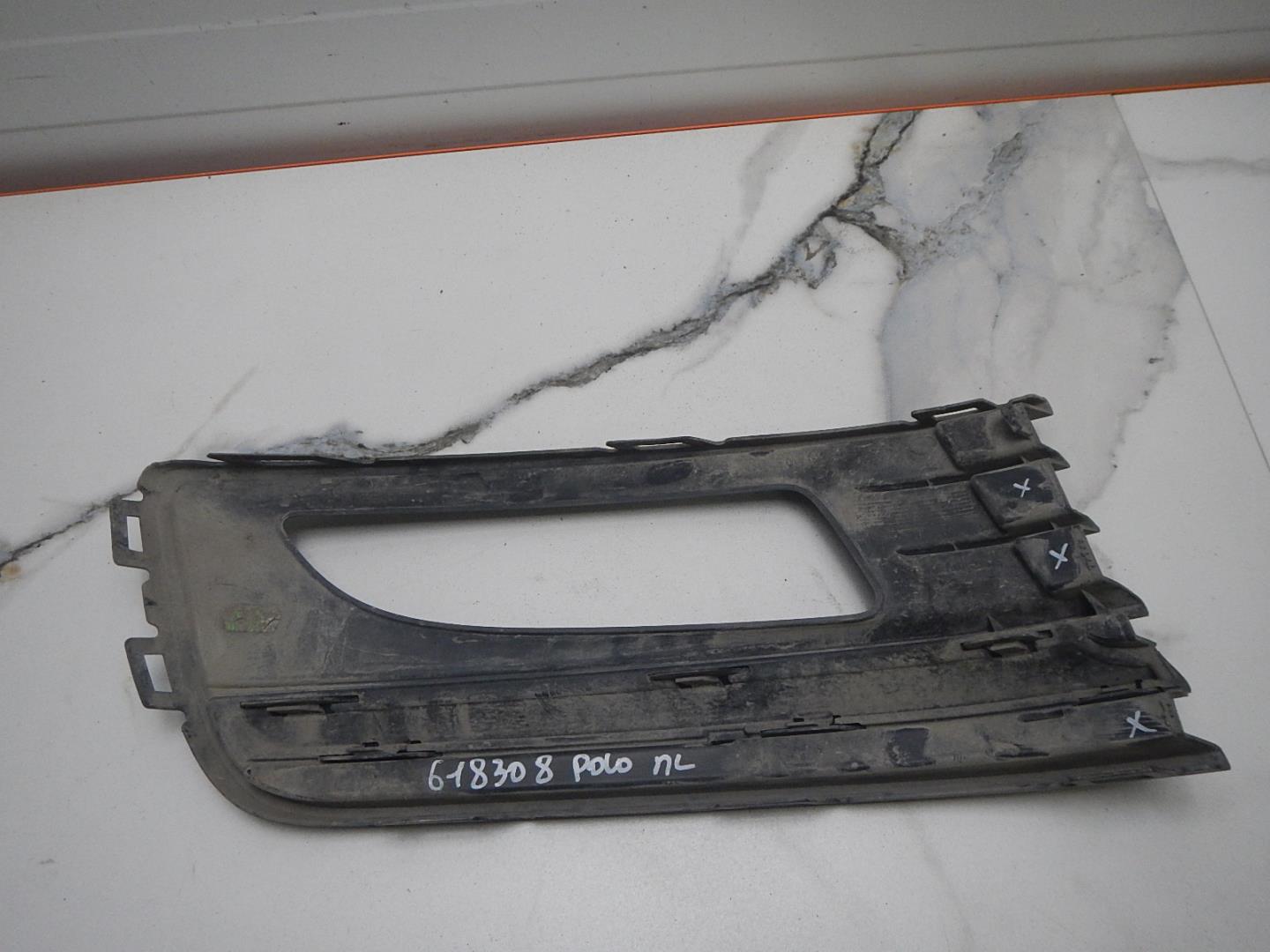 Решетка в бампер левая