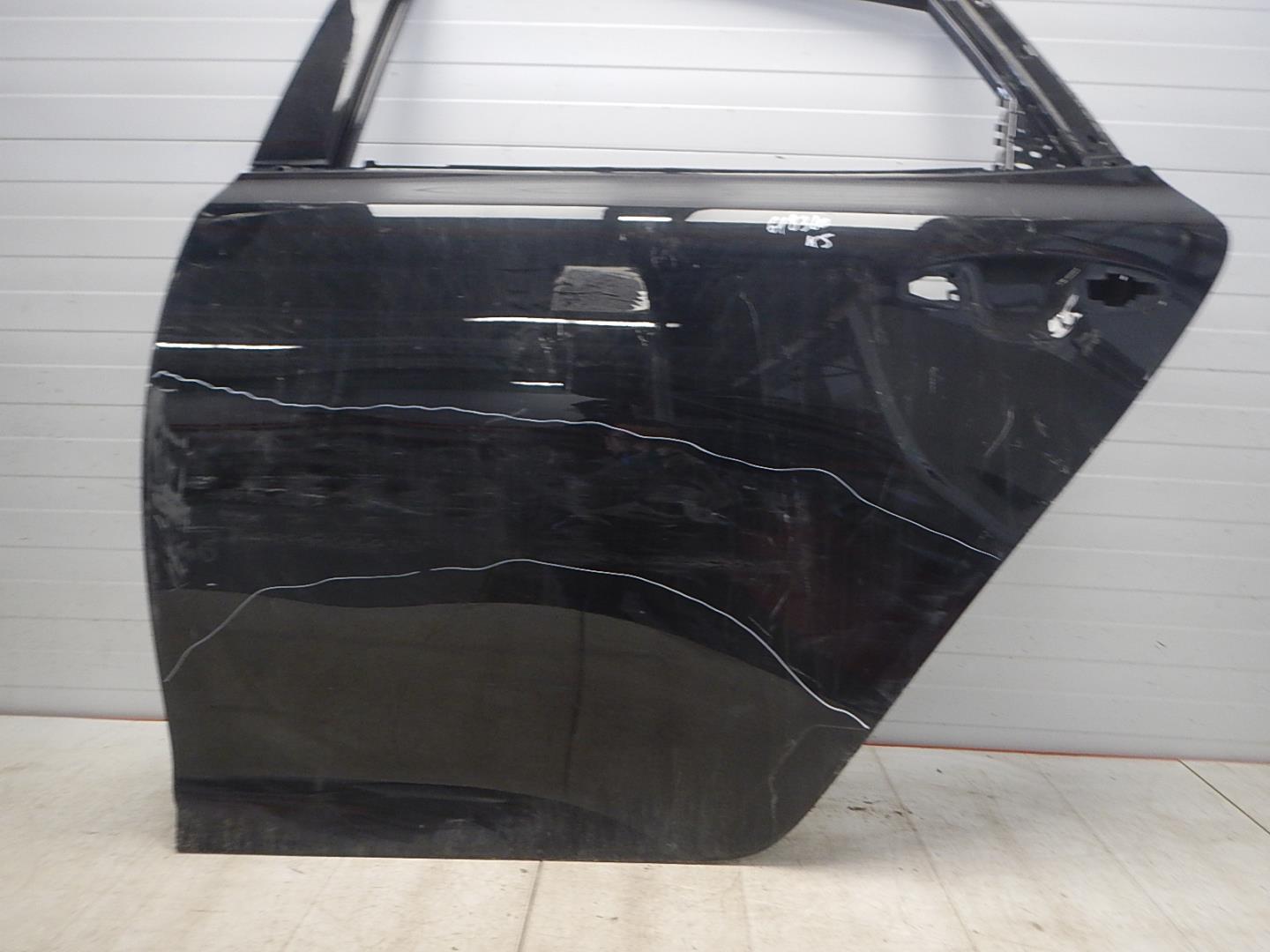 Дверь задняя левая