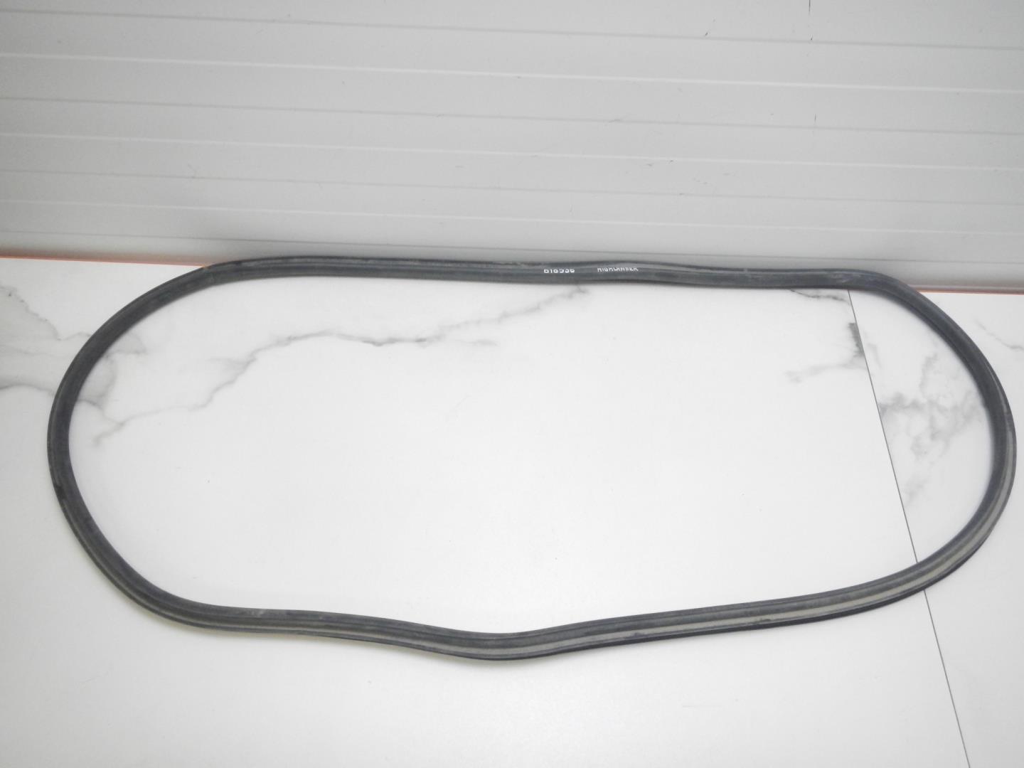 Уплотнитель багажника