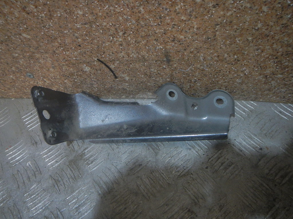 Кронштейн крепления крыла