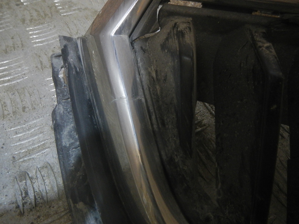 Накладка на решетку радиатора