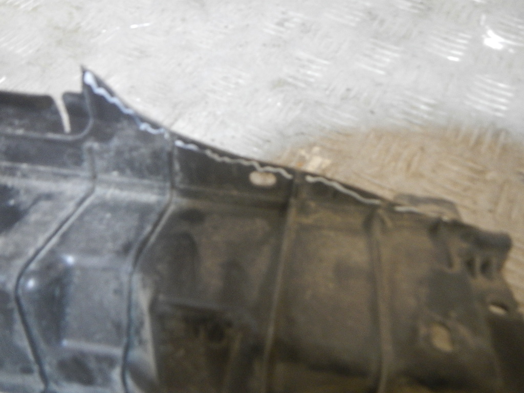 Воздуховод радиатора правый