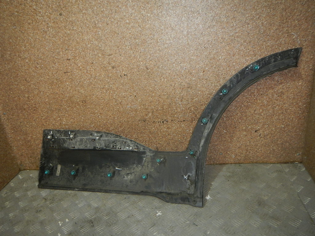 Молдинг задней правой двери