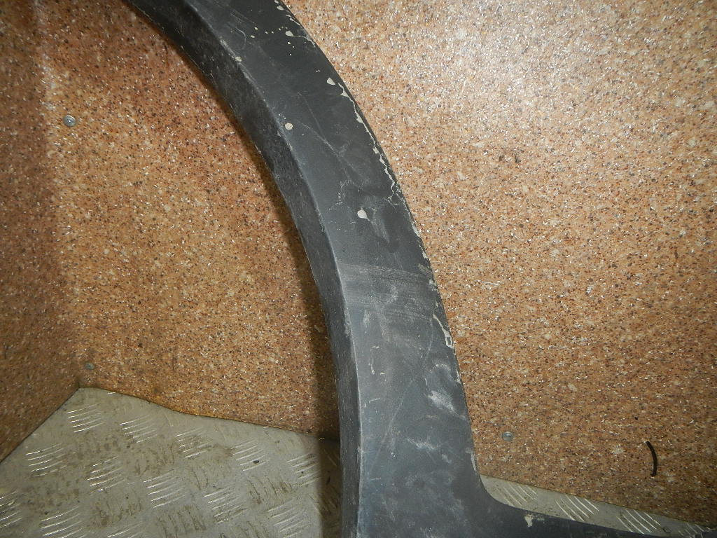 Молдинг задней правой двери