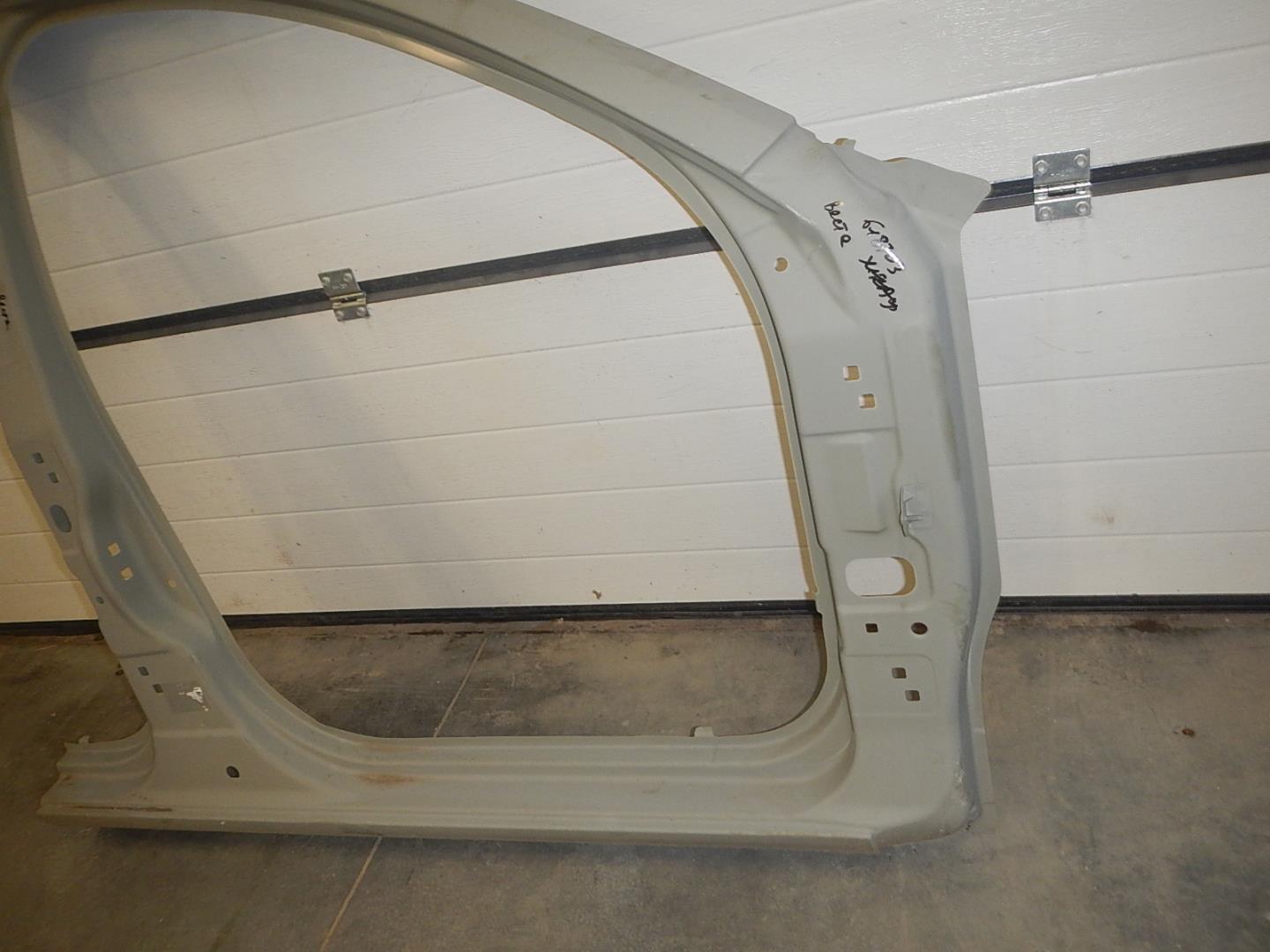 Кузовной элемент