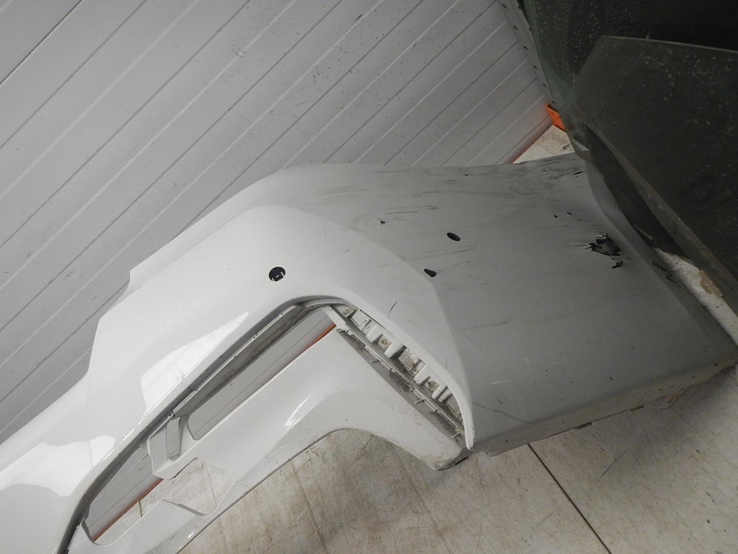 Бампер задний