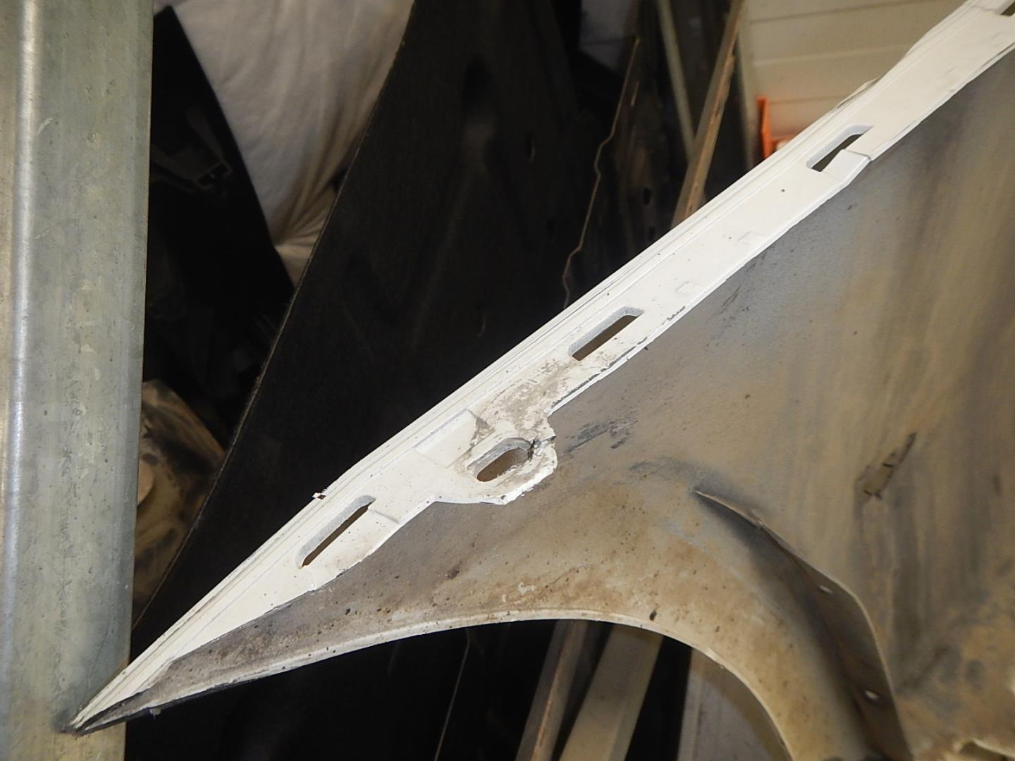 Бампер задний