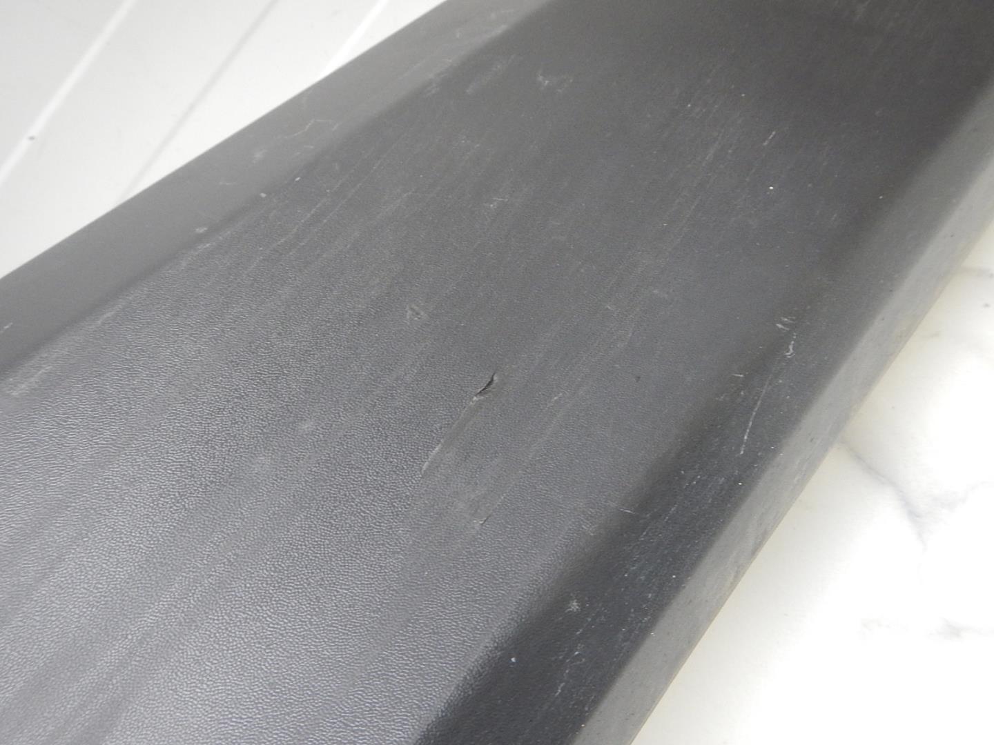 Молдинг задней правой двери