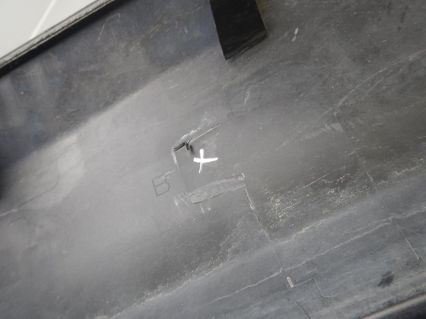 Молдинг задней правой двери