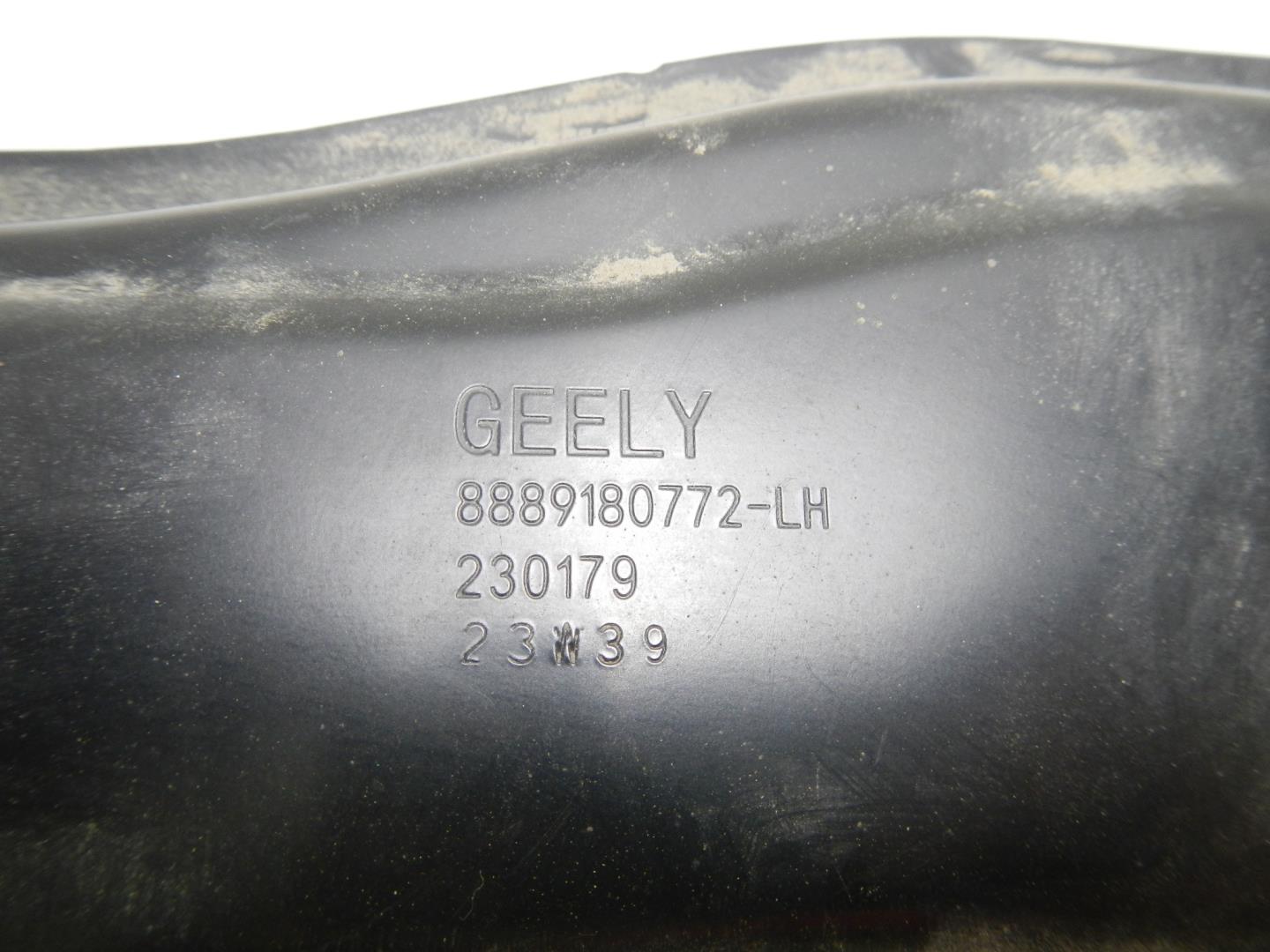 Кронштейн фар левый