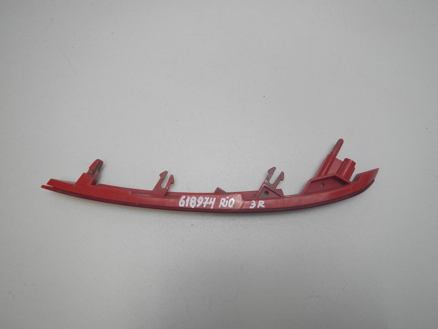 Отражатель в бампер задний правый