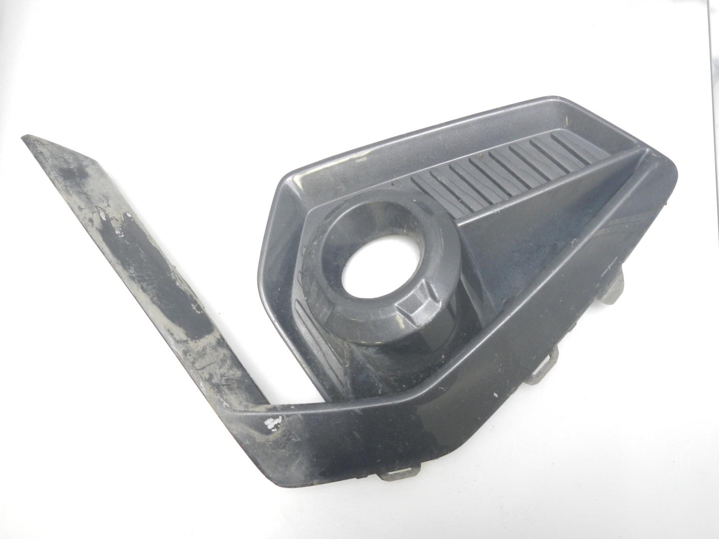 Решетка в бампер левая