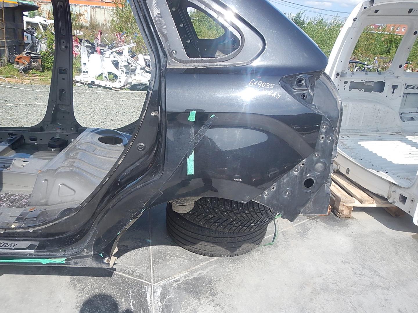 Крыло заднее левое