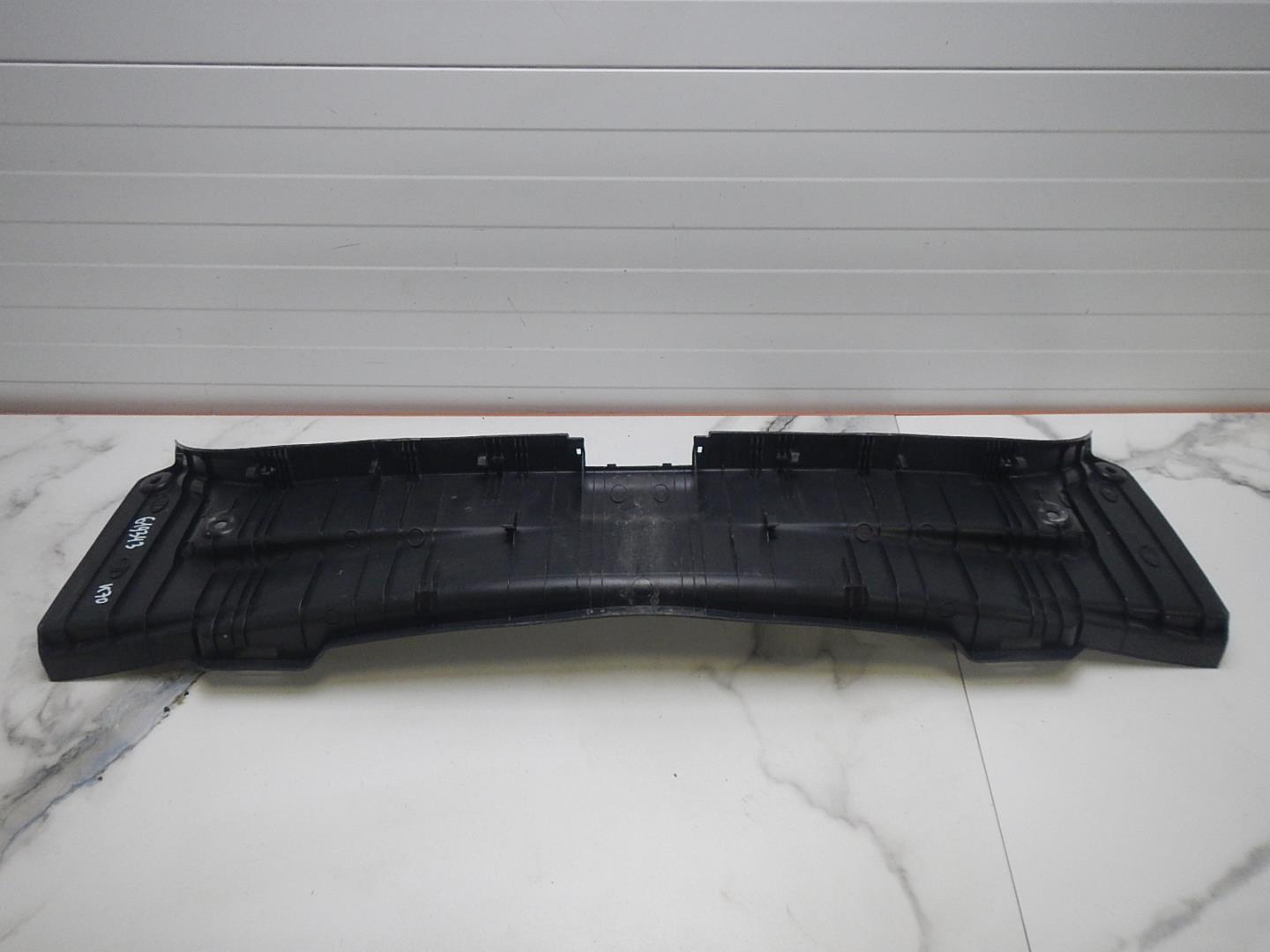 Обшивка багажника