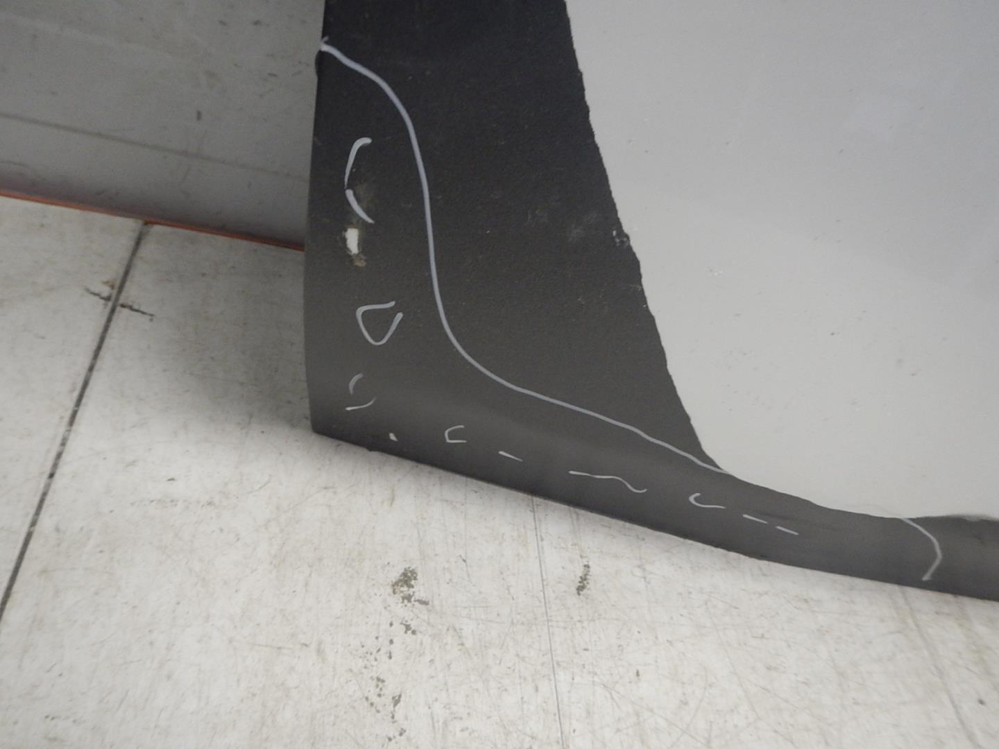 Дверь багажника