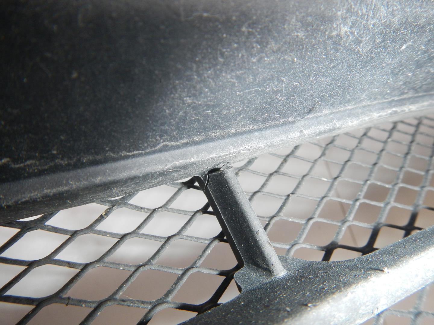 Решетка в бампер центральная