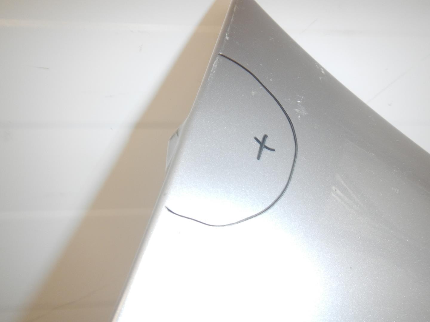 Крыло переднее правое