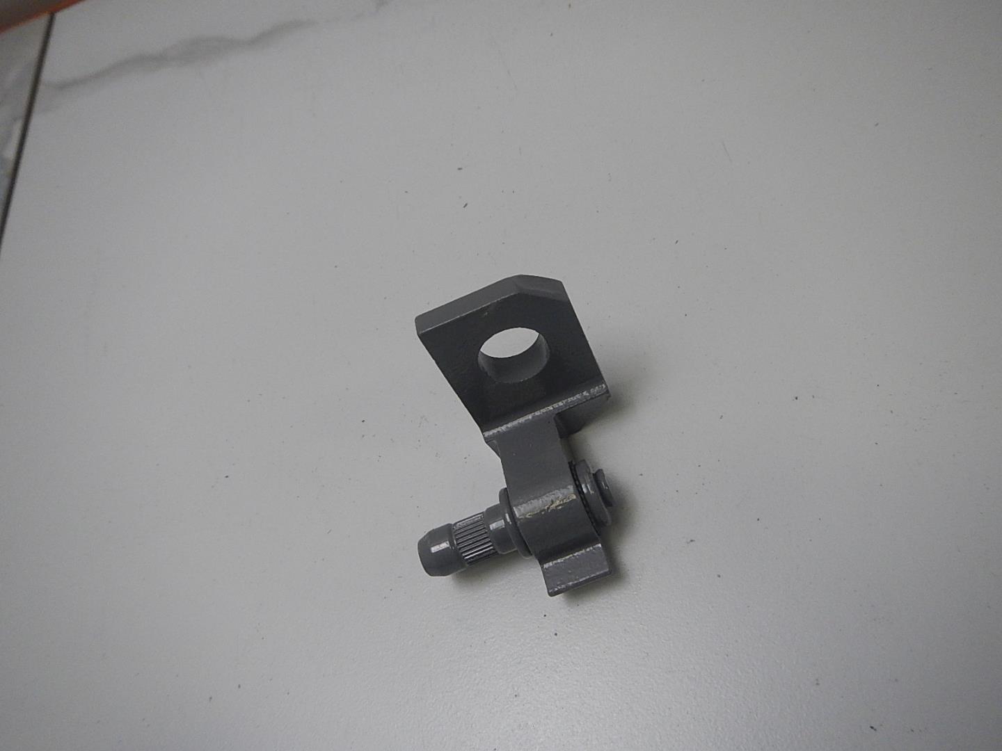 Петля двери задней левой верхняя