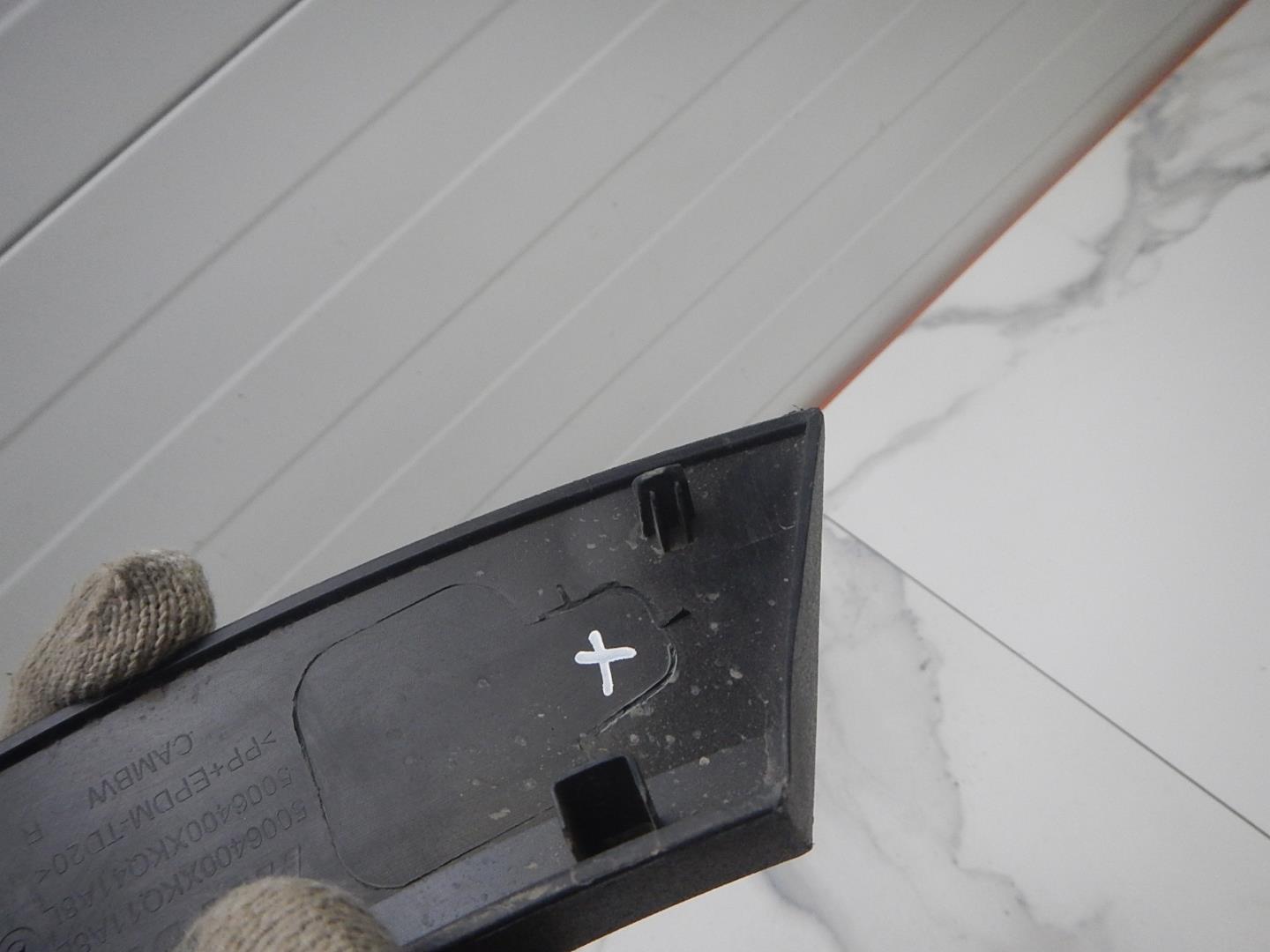 Накладка двери задней правой