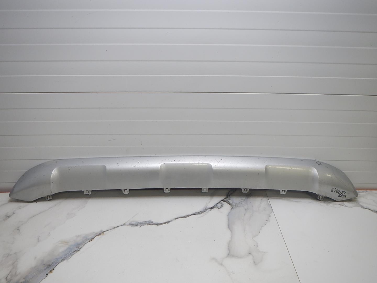 Накладка переднего бампера