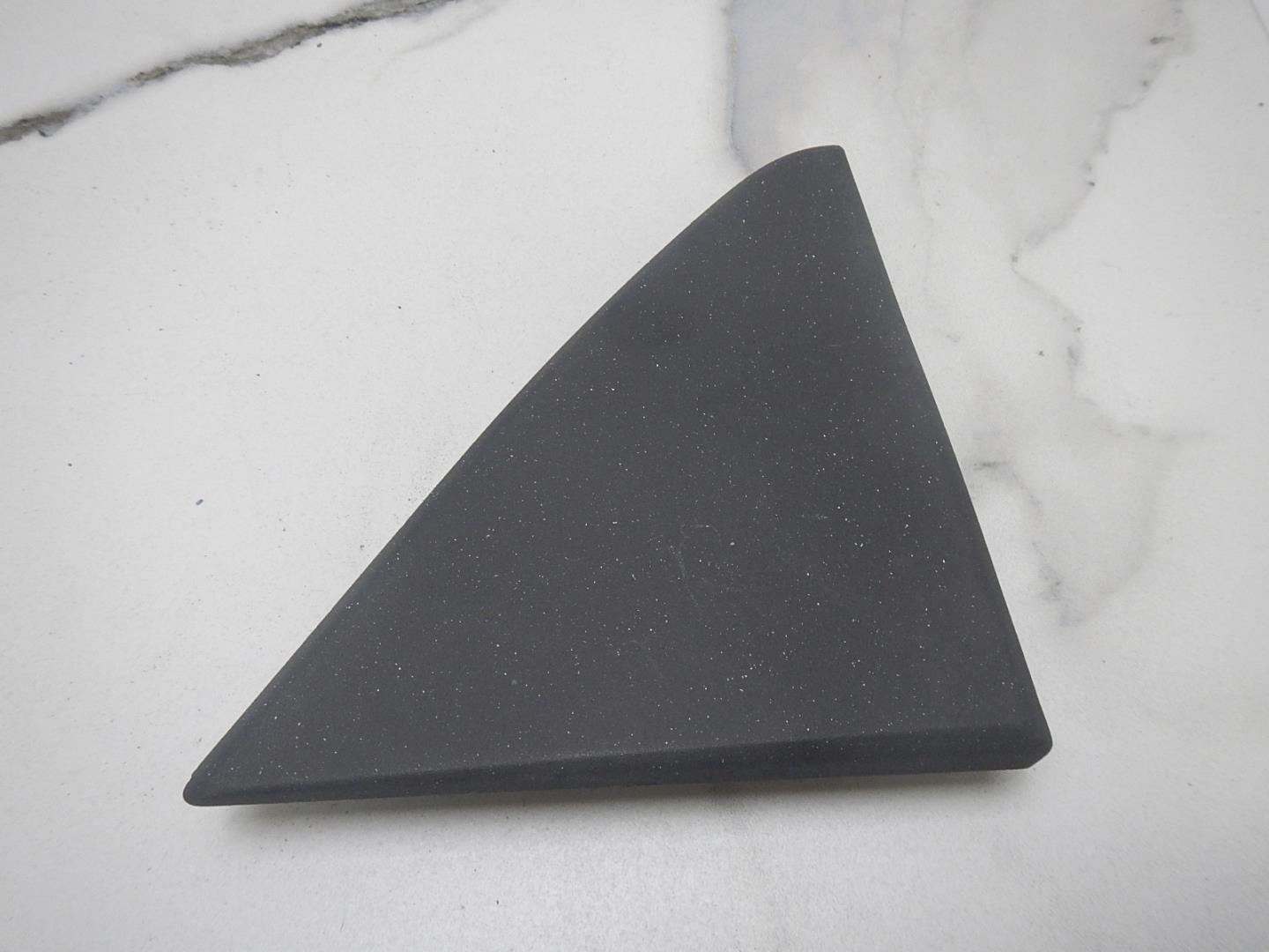 Накладка двери задней левой