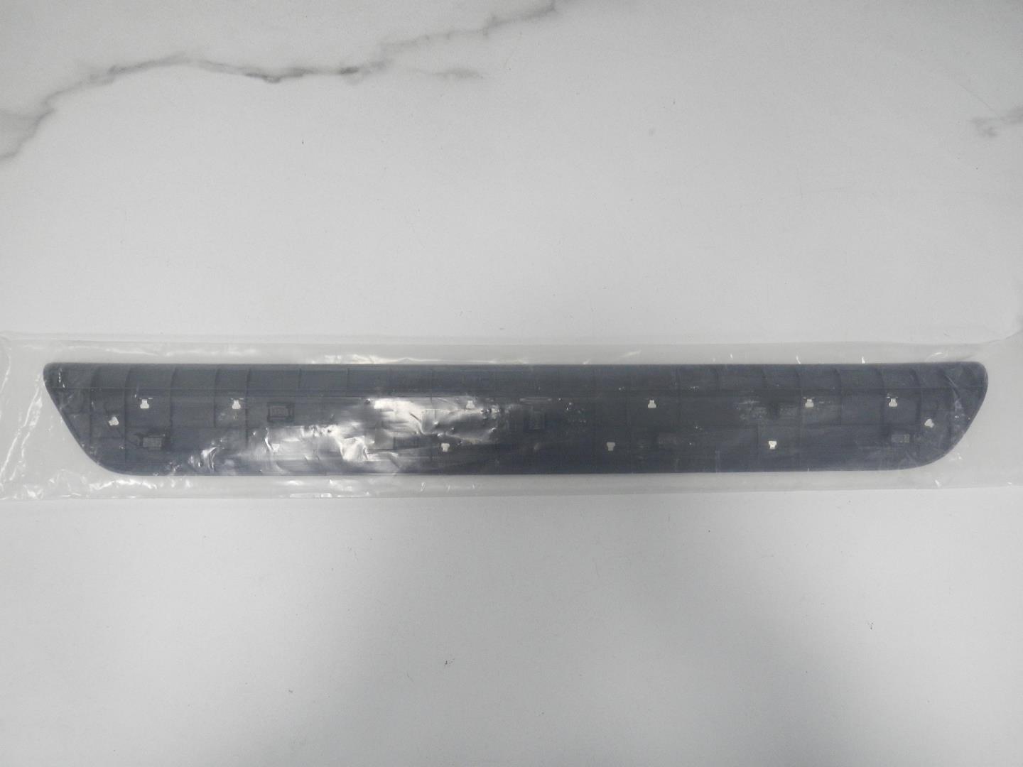 Накладка порога (внутренняя)