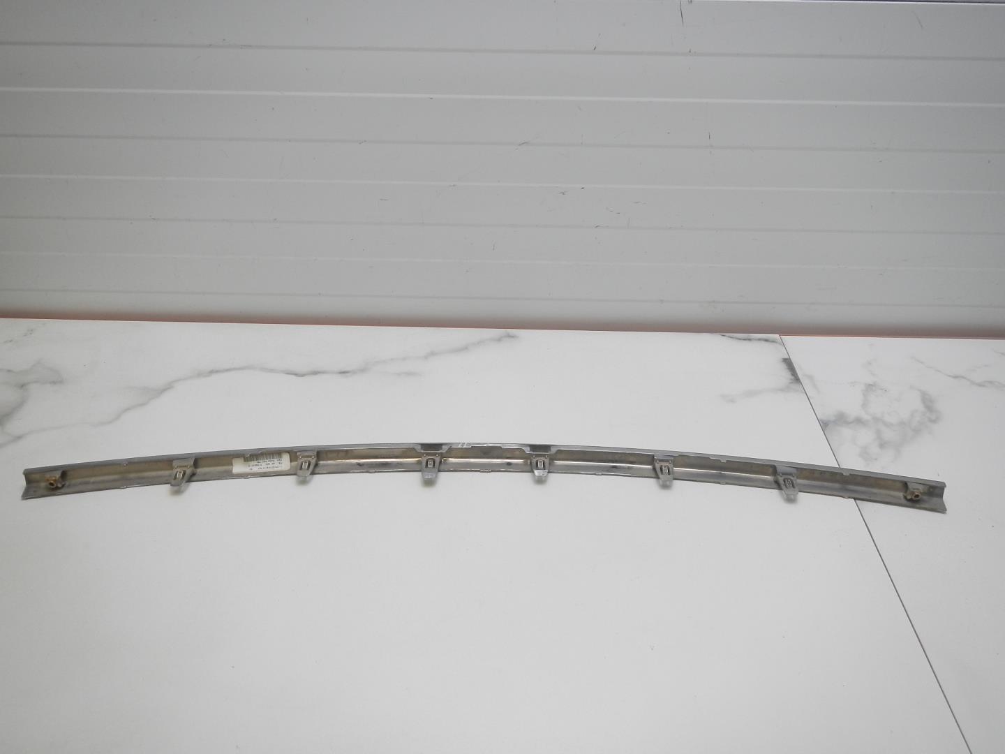 Молдинг заднего бампера