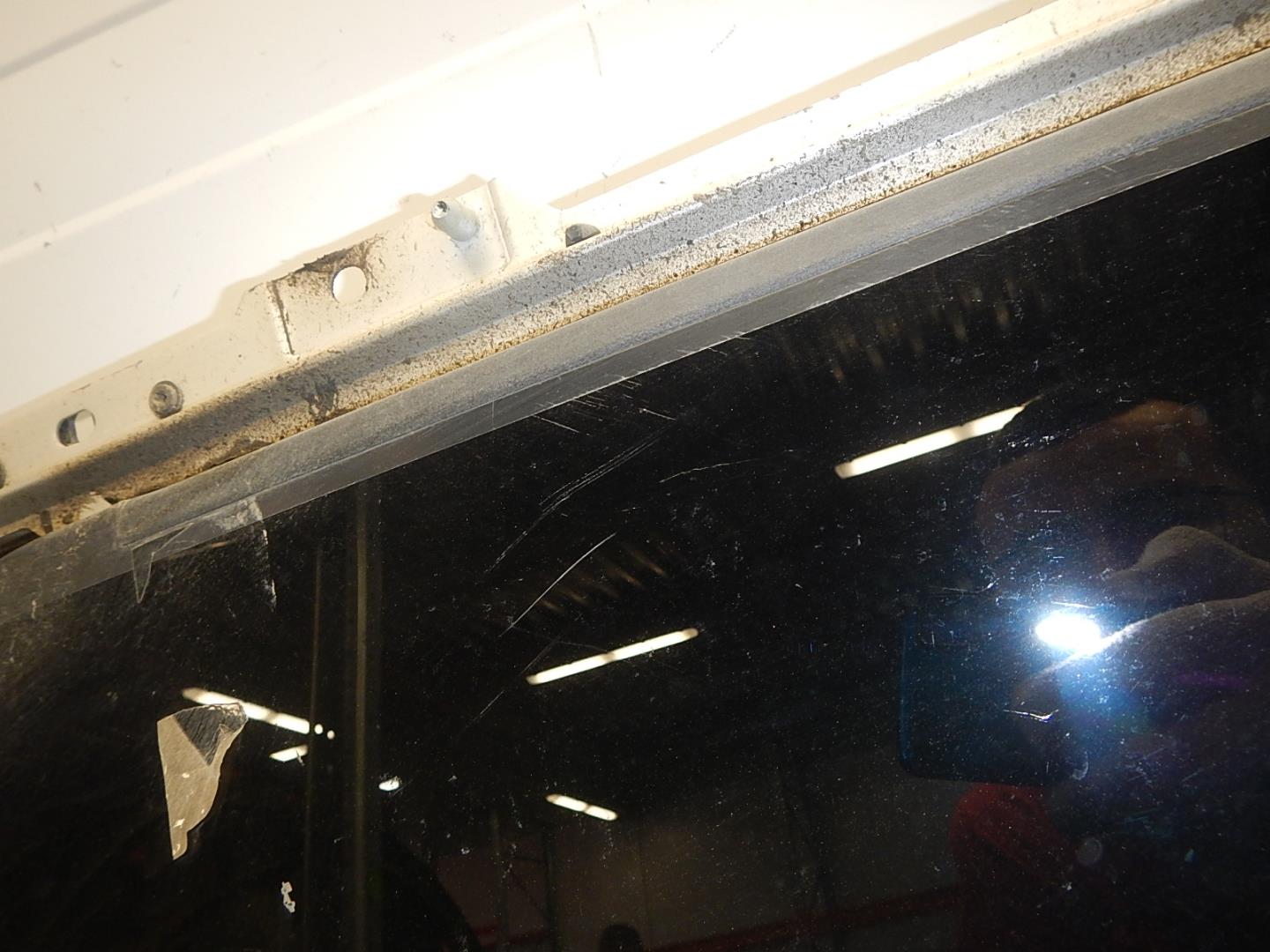 Люк в сборе электрический