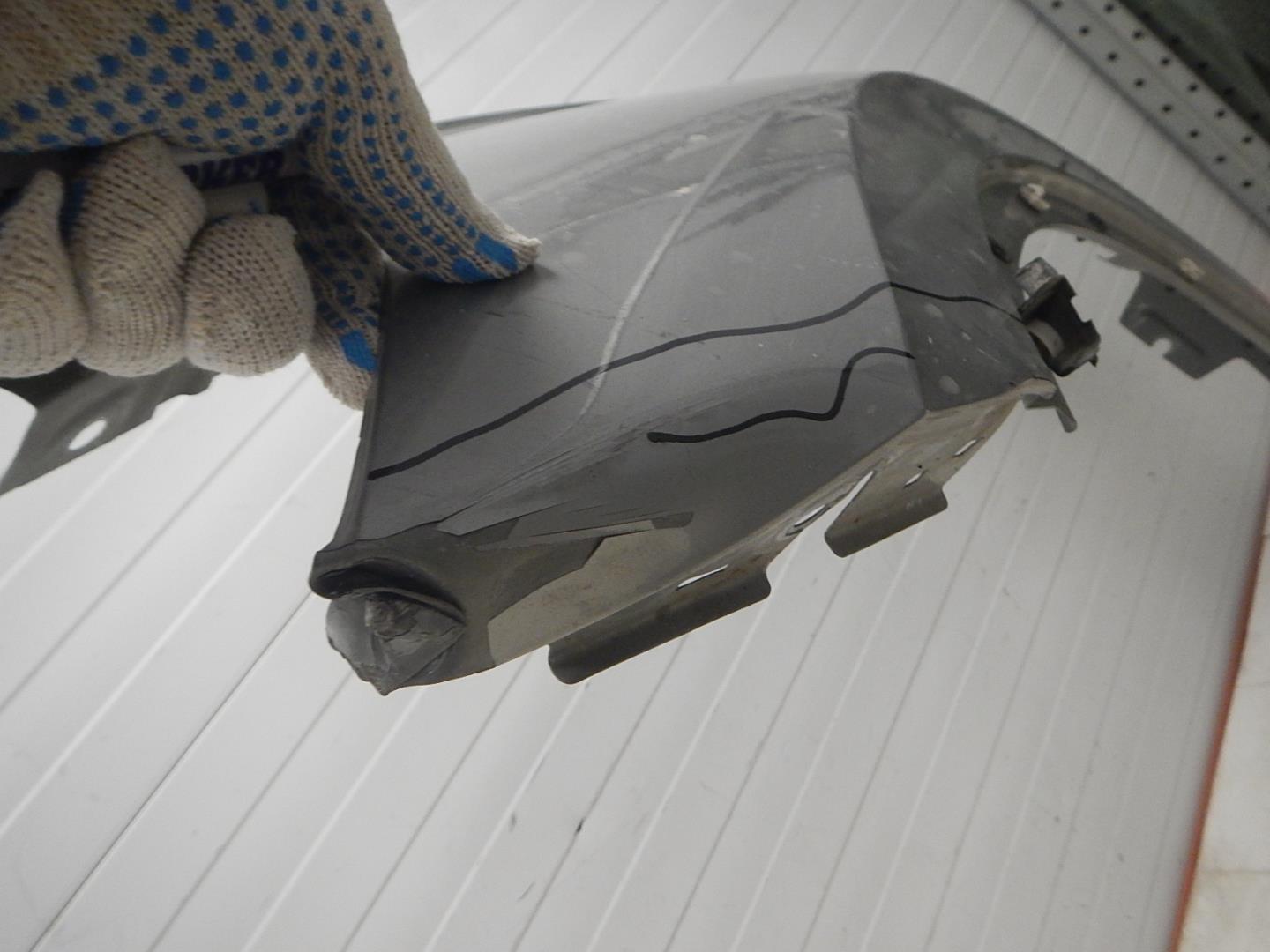 Крыло переднее левое