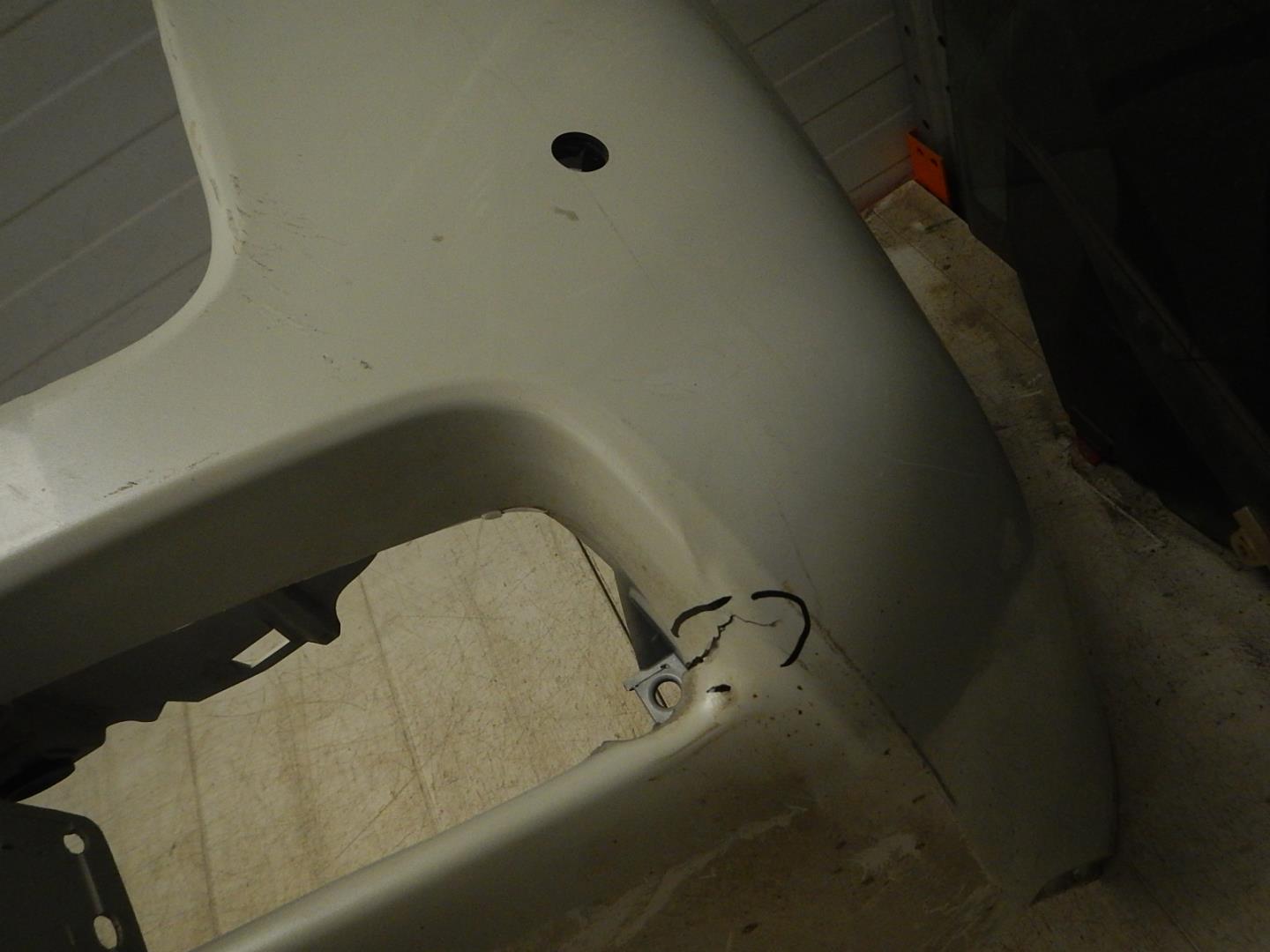 Бампер задний