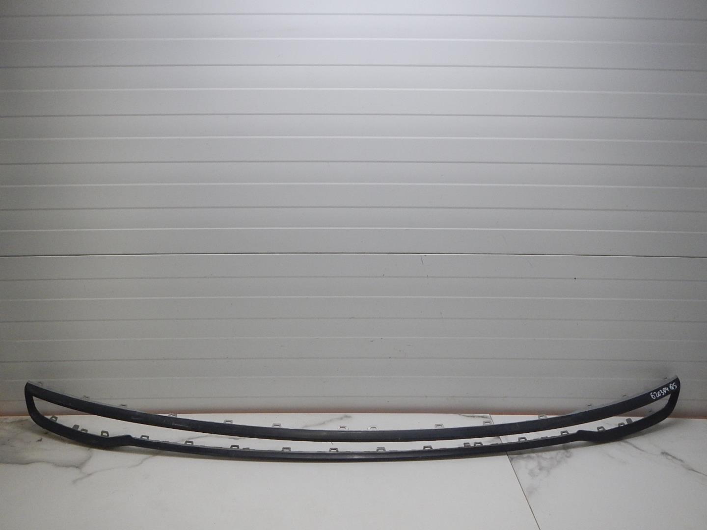 Молдинг заднего бампера