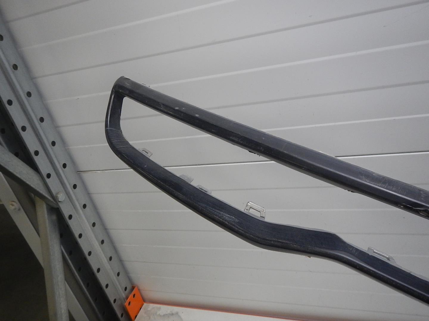 Молдинг заднего бампера