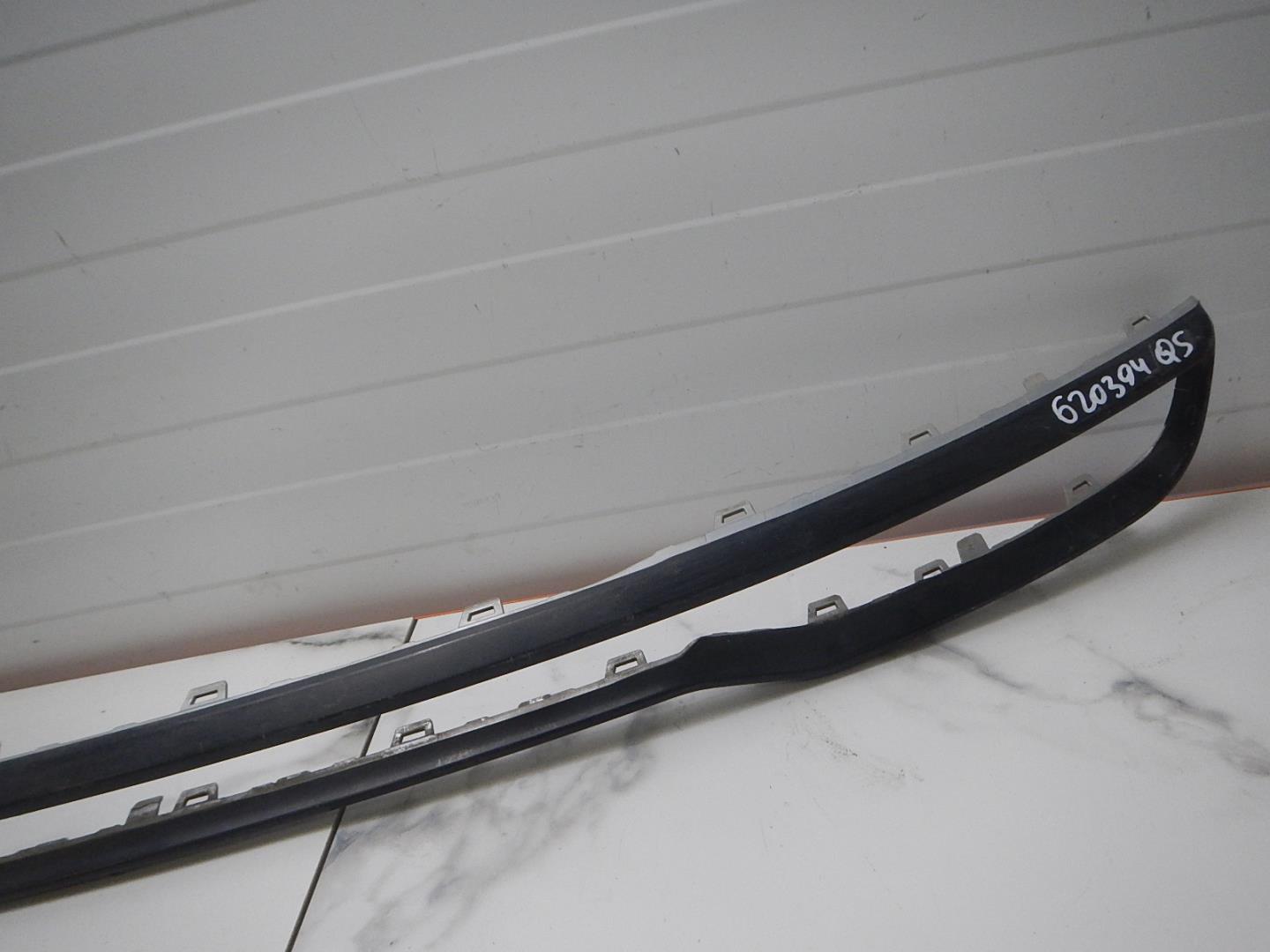 Молдинг заднего бампера